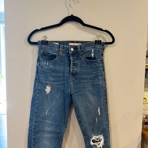 Levi’s wedgie jeans